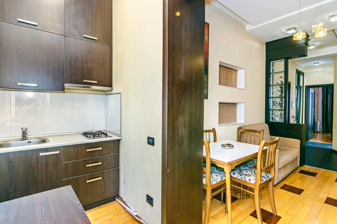 Lovely Sweet Apartment Baku Exterior photo